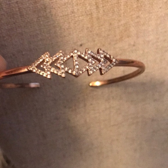 Delicate bracelet - Picture 2 of 3